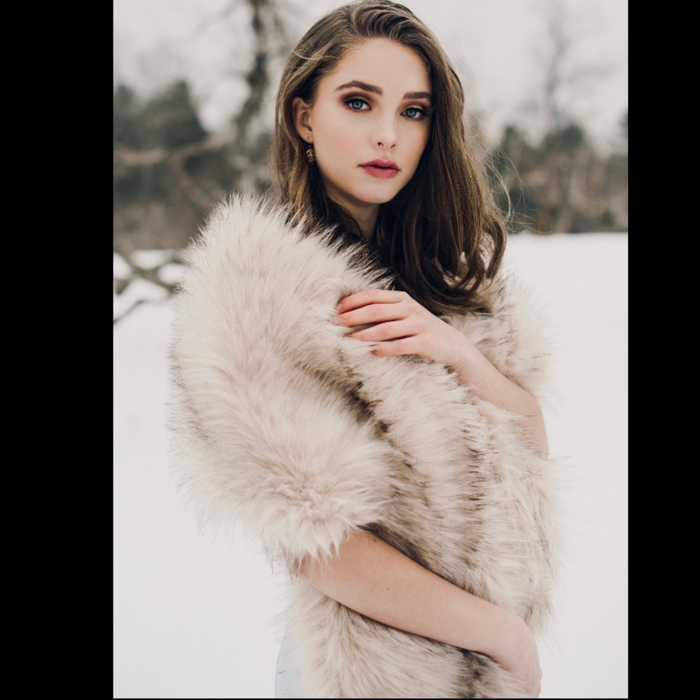 Blush Nude Faux Fur Wrap/Shrug